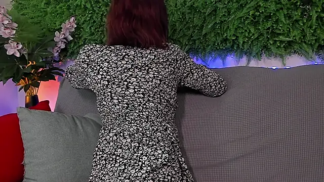 Snapshot of AprilAvery chatting on March 2025 03:45:02 PM AprilAvery online show from March 2025 03:45:02 PM