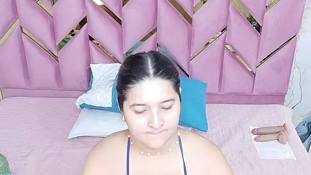 Snapshot of collegepawglovedaddy chatting on November 2025 12:14:02 PM collegepawglovedaddy online show from November 2025 12:14:02 PM