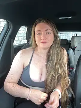 Snapshot of BustyBonnieUK chatting on October 2025 08:33:02 AM BustyBonnieUK online show from October 2025 08:33:02 AM