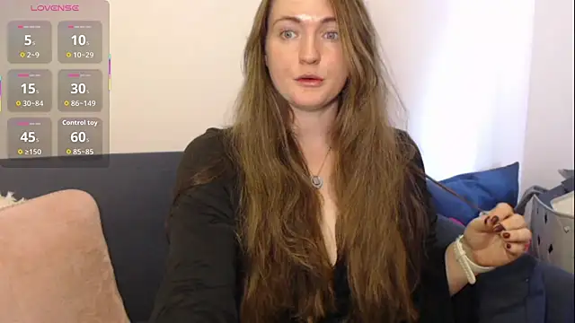 Snapshot of BustyBonnieUK chatting on October 2025 11:44:02 AM BustyBonnieUK online show from October 2025 11:44:02 AM