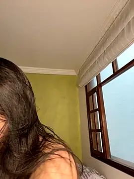 aurora divine online show from October 2025 12:04:01 PM