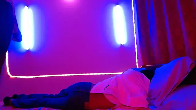 dani07- online show from October 2025 01:25:01 AM