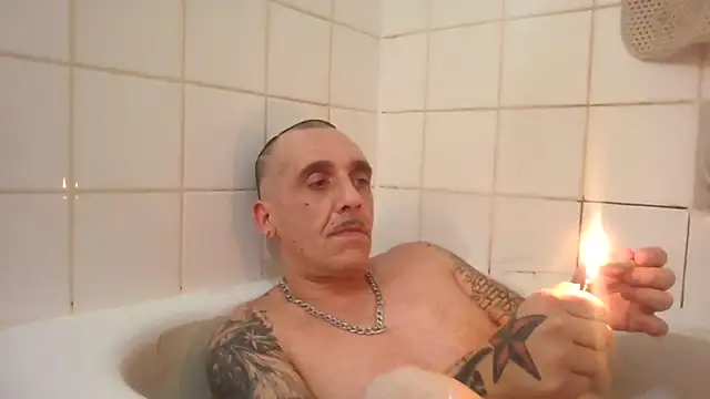 CandiedPompano online show from October 2025 04:18:02 AM