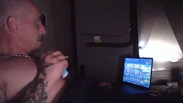 CandiedPompano online show from October 2025 05:13:02 PM