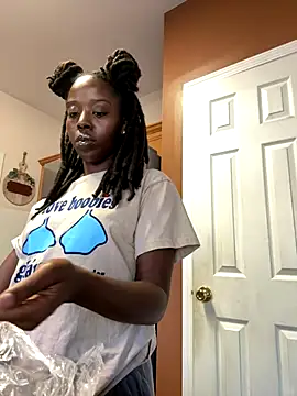 Snapshot of choclatepeaach chatting on November 2025 08:33:02 PM choclatepeaach online show from November 2025 08:33:02 PM