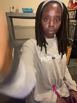 Snapshot of choclatepeaach chatting on November 2025 06:46:02 AM choclatepeaach online show from November 2025 06:46:02 AM