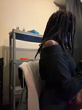 Snapshot of choclatepeaach chatting on November 2025 12:42:02 AM choclatepeaach online show from November 2025 12:42:02 AM