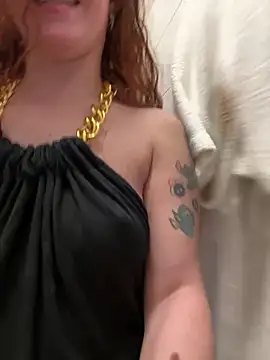 Snapshot of Nala_95 chatting on December 2024 05:22:01 PM Nala 95 online show from December 2024 05:22:01 PM