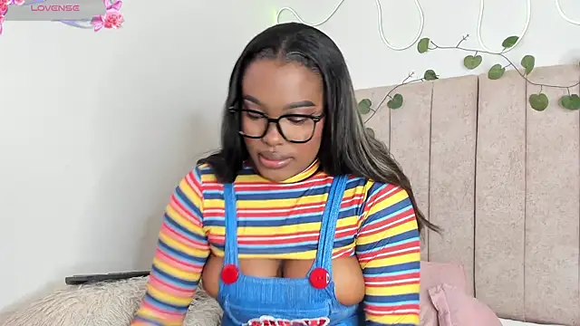 Snapshot of Kaseydelvey chatting on October 2025 09:41:01 PM Kaseydelvey online show from October 2025 09:41:01 PM