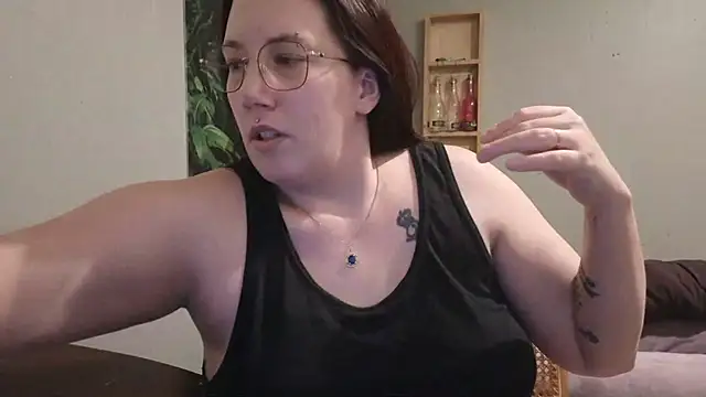 ThickGirlsDoItBetter online show from March 2025 01:00:02 AM