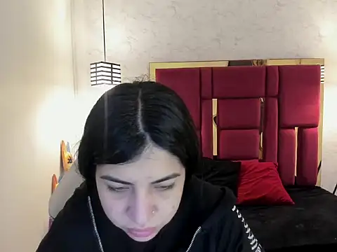 Violet m online show from October 2025 12:06:02 PM