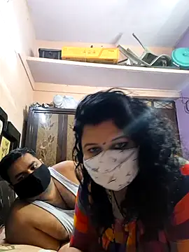 Snapshot of bobbyronak chatting on October 2025 06:51:02 PM bobbyronak online show from October 2025 06:51:02 PM