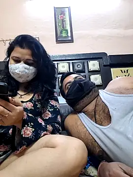 Snapshot of bobbyronak chatting on November 2025 06:51:01 PM bobbyronak online show from November 2025 06:51:01 PM