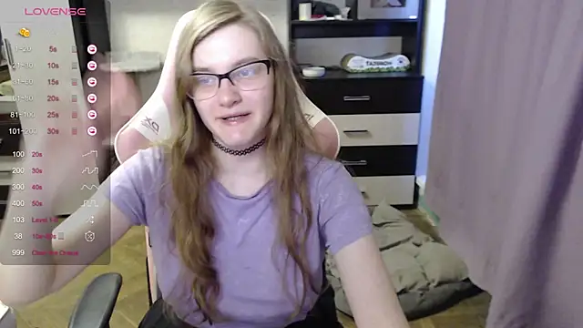 Snapshot of Tomato_Tease chatting on October 2025 05:04:02 AM Tomato Tease online show from October 2025 05:04:02 AM