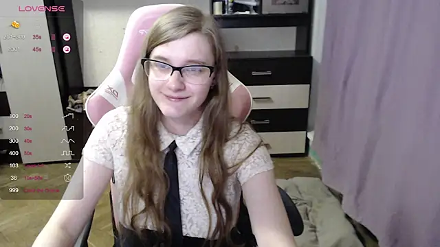 Snapshot of Tomato_Tease chatting on December 2025 03:07:02 PM Tomato Tease online show from December 2025 03:07:02 PM