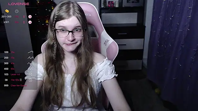 Snapshot of Tomato_Tease chatting on December 2025 04:50:02 AM Tomato Tease online show from December 2025 04:50:02 AM