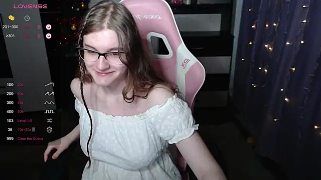 Snapshot of Tomato_Tease chatting on December 2025 05:01:01 AM Tomato Tease online show from December 2025 05:01:01 AM