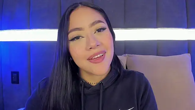 nicolle pierce online show from January 2025 01:02:02 PM