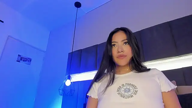 nicolle pierce online show from January 2025 06:24:01 PM
