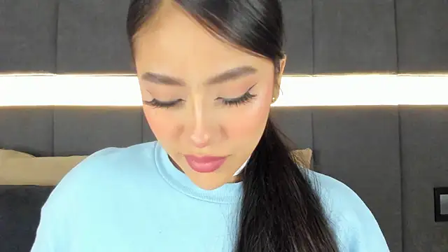 nicolle pierce online show from September 2025 01:27:01 PM