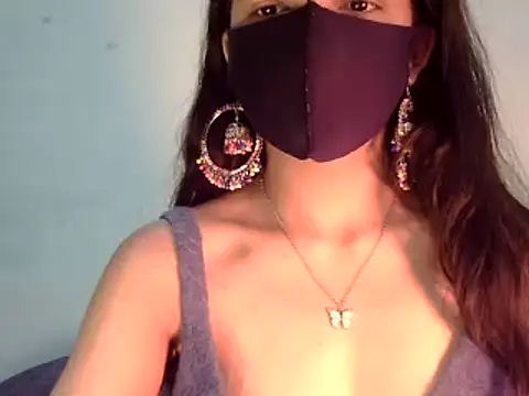 Cute Alaina online show from January 2025 01:56:01 AM