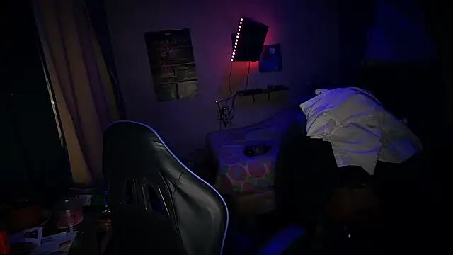 FrankGatsby11 online show from December 2024 12:16:02 PM