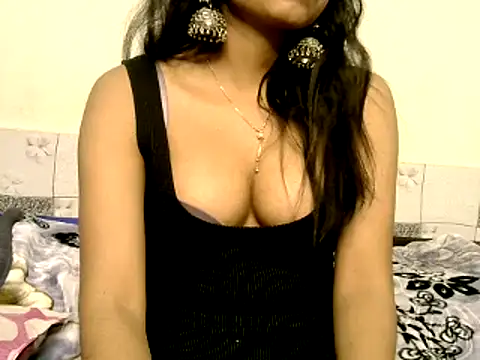 Snapshot of Sanjana_Gupta chatting on February 2025 03:01:02 PM Sanjana Gupta online show from February 2025 03:01:02 PM