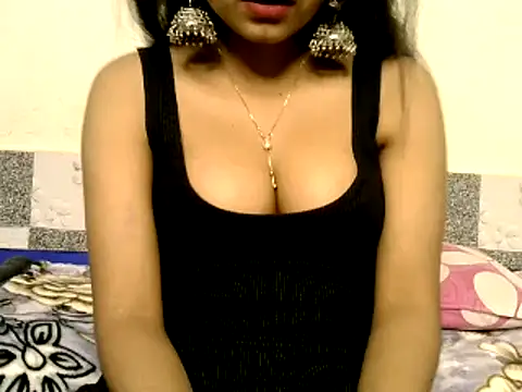 Snapshot of Sanjana_Gupta chatting on February 2025 12:32:01 PM Sanjana Gupta online show from February 2025 12:32:01 PM