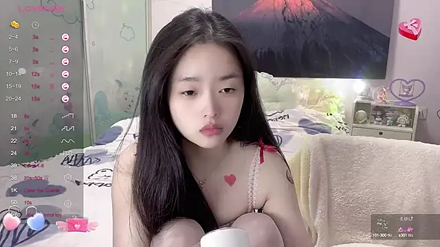 Snapshot of Mia-6688 chatting on February 2025 06:16:01 PM Mia-6688 online show from February 2025 06:16:01 PM