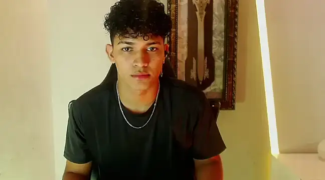 jamescurli  online show from January 2025 04:44:01 AM