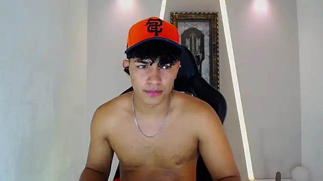 jamescurli  online show from January 2025 07:59:01 AM
