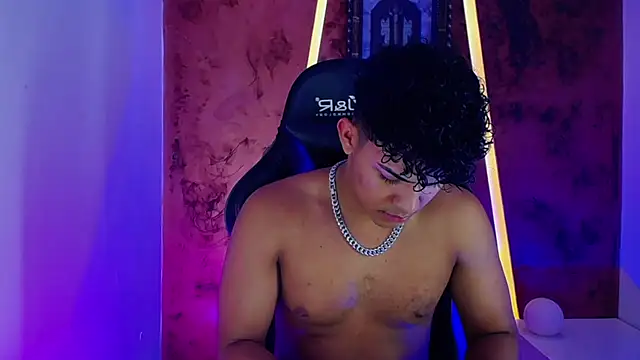 jamescurli  online show from February 2025 04:57:01 AM