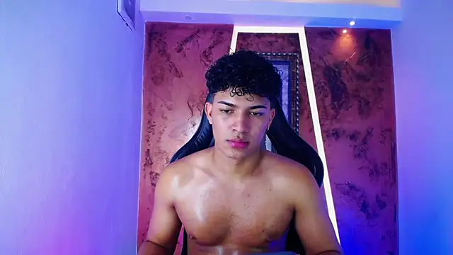 jamescurli  online show from February 2025 10:07:02 AM