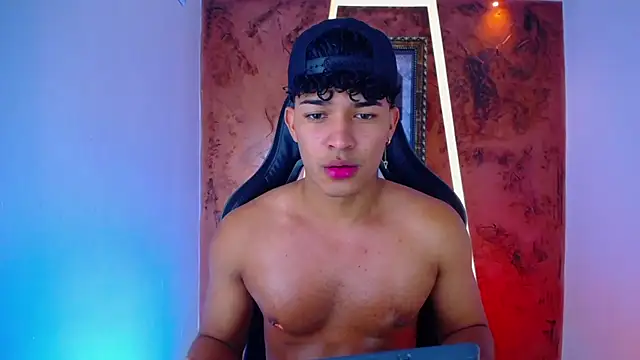 jamescurli  online show from February 2025 07:20:01 AM