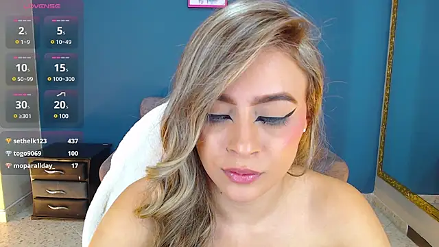 Snapshot of miacarperr1 chatting on January 2025 11:44:02 PM miacarperr1 online show from January 2025 11:44:02 PM