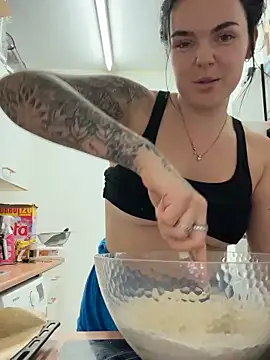 Snapshot of yorkshiregal chatting on November 2025 08:09:01 PM yorkshiregal online show from November 2025 08:09:01 PM