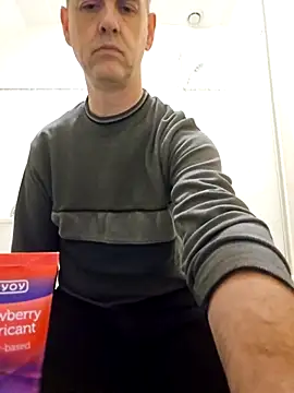 Snapshot of Hectorthyssen1 chatting on October 2025 06:32:01 PM Hectorthyssen1 online show from October 2025 06:32:01 PM