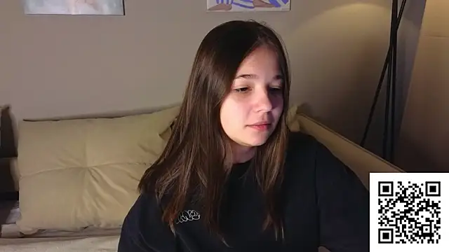 Snapshot of Leela_sun chatting on November 2025 09:10:02 AM Leela sun online show from November 2025 09:10:02 AM