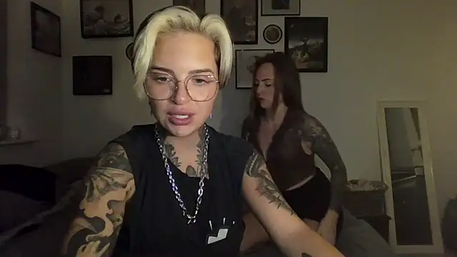 Alexandersonxo online show from October 2025 08:52:01 PM