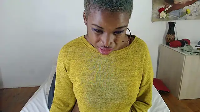 FLOWERLIPS25 online show from February 2025 10:36:02 PM
