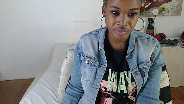 FLOWERLIPS25 online show from March 2025 07:06:02 PM