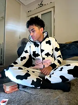 Ryan-hot online show from November 2025 03:16:02 AM