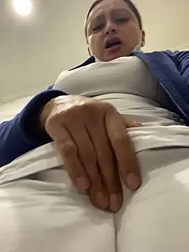 Snapshot of Keittly_ chatting on November 2025 06:45:01 PM Keittly online show from November 2025 06:45:01 PM