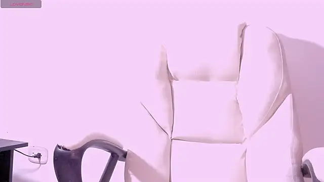 vivianne scott online show from October 2025 12:38:01 PM