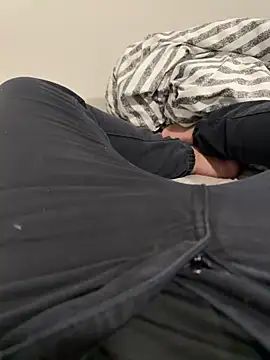 Gustavozx01 online show from November 2025 02:21:01 AM