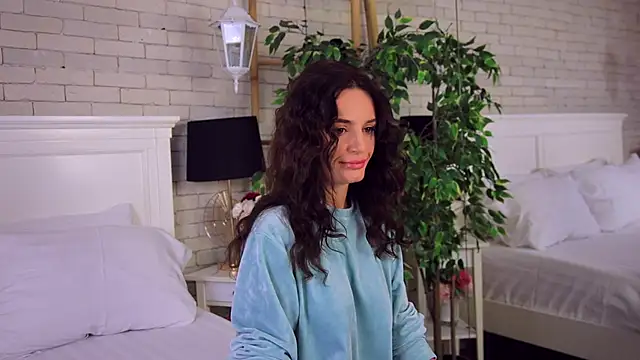 Snapshot of CarlaWhite chatting on October 2025 03:49:01 AM CarlaWhite online show from October 2025 03:49:01 AM