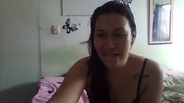 Snapshot of luxandracon23 chatting on February 2025 05:48:01 PM luxandracon23 online show from February 2025 05:48:01 PM