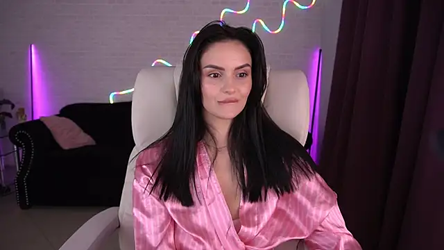 MilashaLovely online show from November 2025 03:00:02 PM