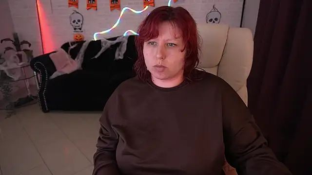 Snapshot of LiliyaMoon chatting on November 2025 07:32:01 AM LiliyaMoon online show from November 2025 07:32:01 AM