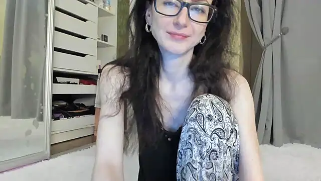 Baby Jewel online show from October 2025 11:14:02 AM